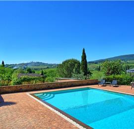 5 bedroom villa with pool and tennis court near San Gimignano, sleeps 10
